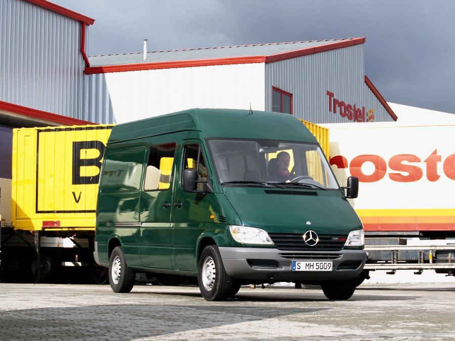  Mercedes-Benz Sprinter Van 2000 года  (фото 15 из 23)